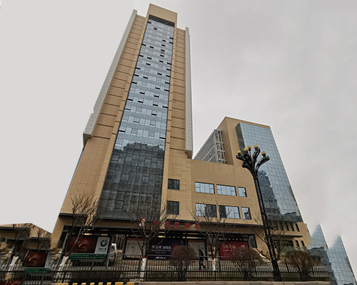 青海建設科技大廈三陽大酒店(四星級，21000m2，海湖新區(qū)地標建筑)